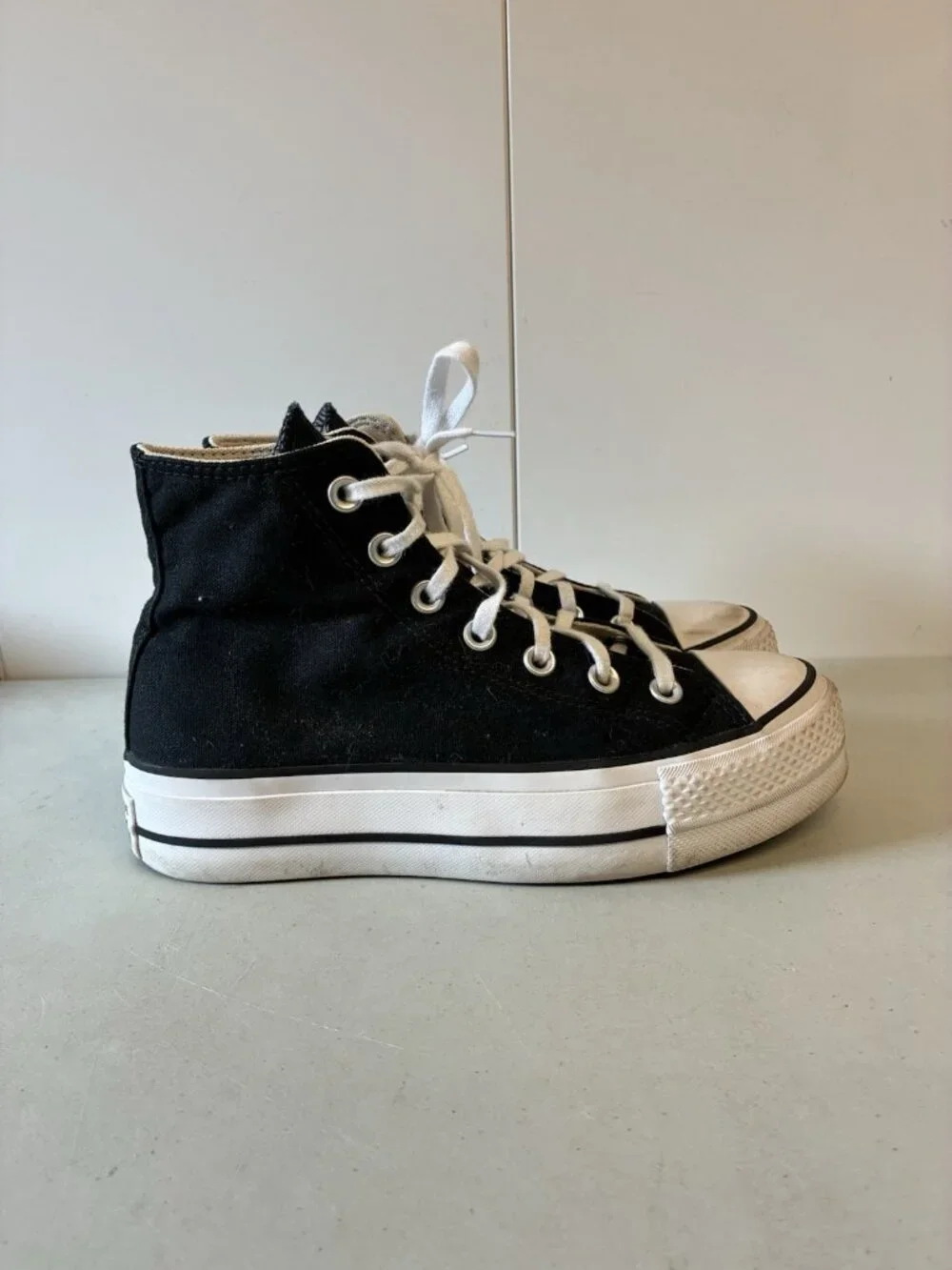 Converse Women's Chuck Taylor All Star Lifts High Top Black Size US 6.5